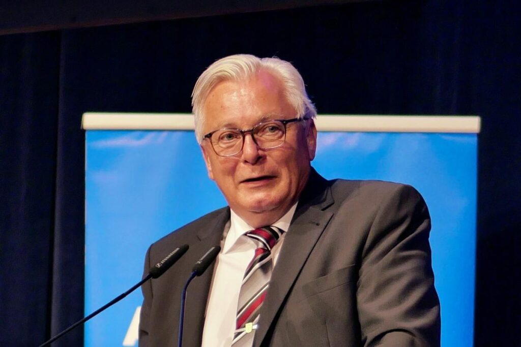 Raumfahrtland statt Autoland – Luftschlösser auf Kosten des Standorts