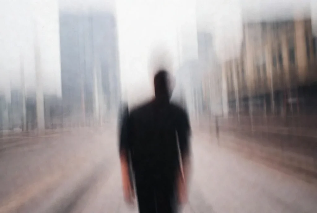 Zombiemodus nach Impfung: Ex-Bürgermeister verklagt Hersteller und ruft zu Spenden auf