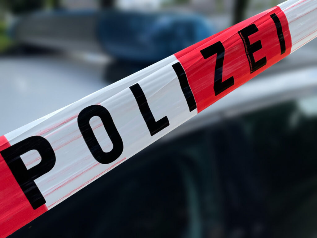 Ulm: Messerangriff im Einkaufszentrum – Polizei schießt, Täter festgenommen