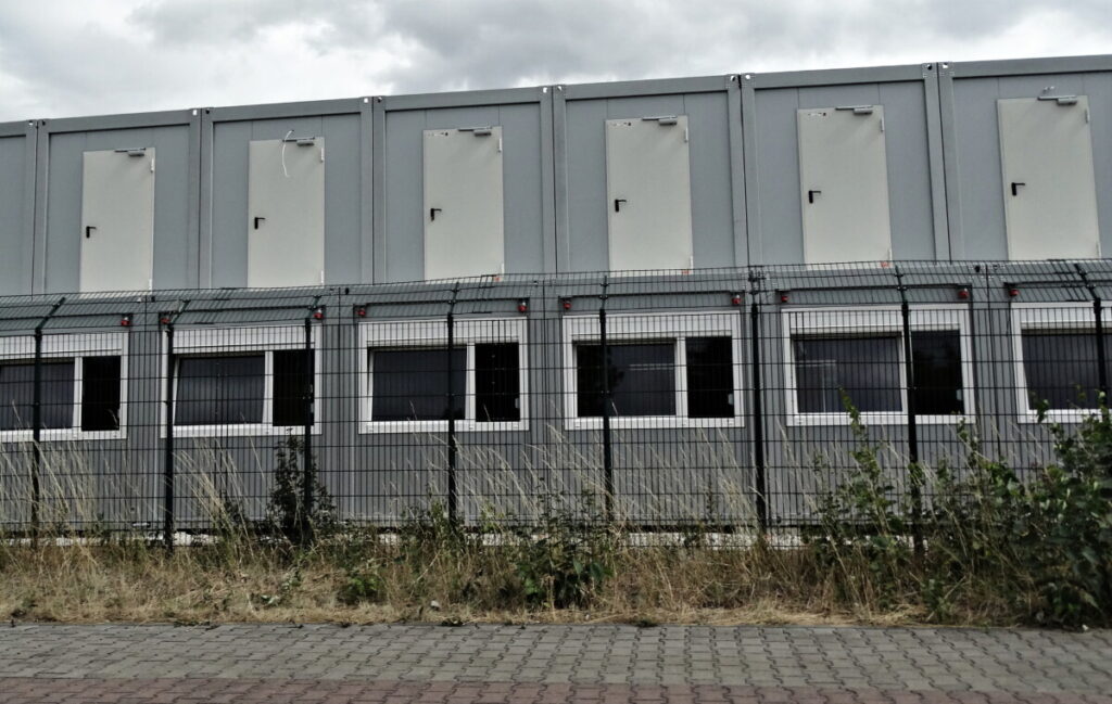 Überraschung: Polizei findet IS-Flaggen bei Asylbewerbern