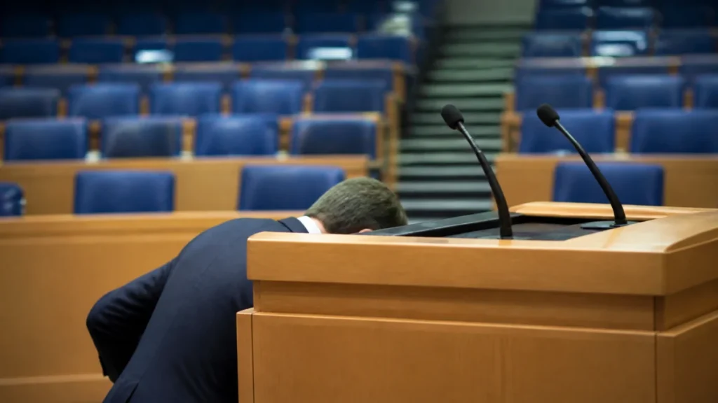 „Kein Arsch in der Hose“: Josef Thoma rechnet mit dem deutschen Untertanen ab